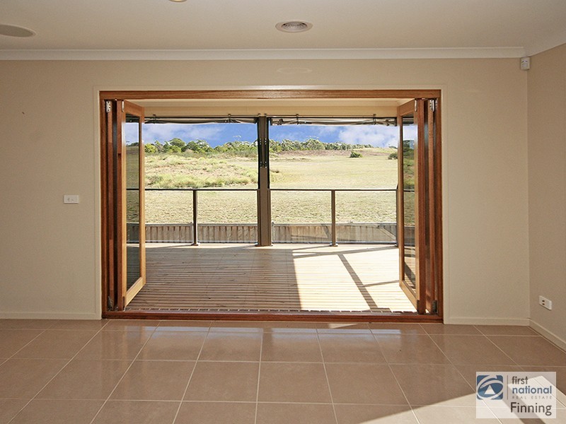 2 Bimberry Circuit, Clyde VIC 3978