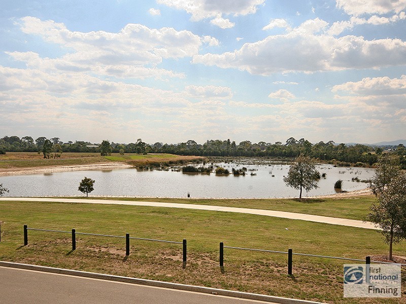 6 Fergus Lane, Cranbourne VIC 3977