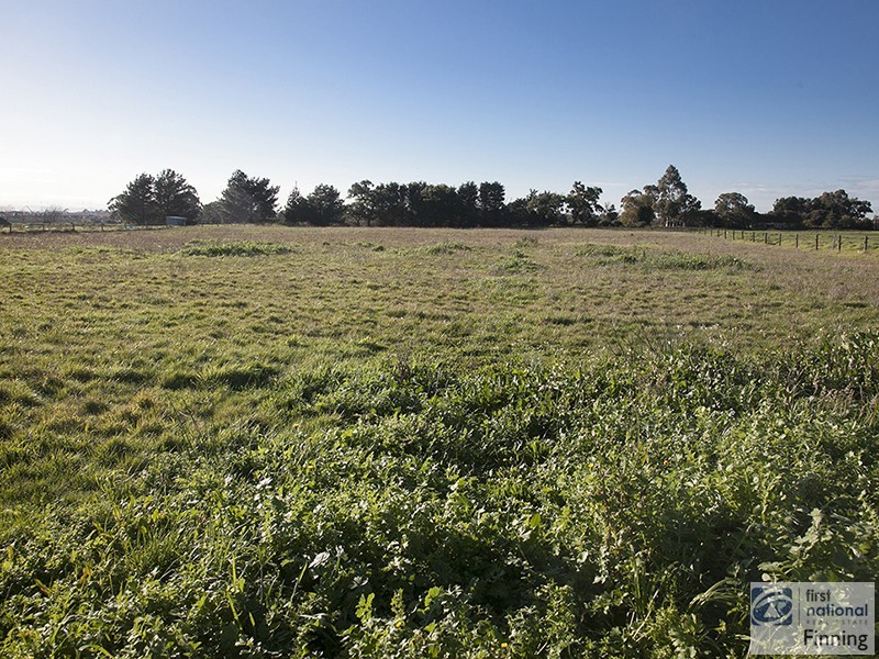 1591 South Gippsland Hwy, Cranbourne East VIC 3977