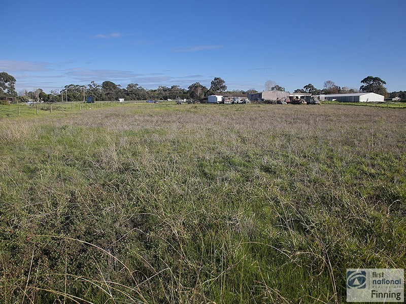 1591 South Gippsland Hwy, Cranbourne East VIC 3977