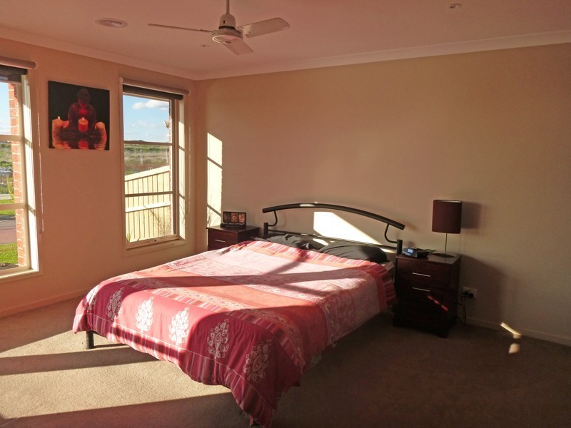 7 Bayley Place, Cranbourne VIC 3977