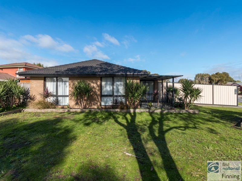 36 Endeavour Drive, Cranbourne North VIC 3977
