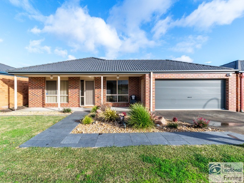 19 Janna Place, Berwick VIC 3806