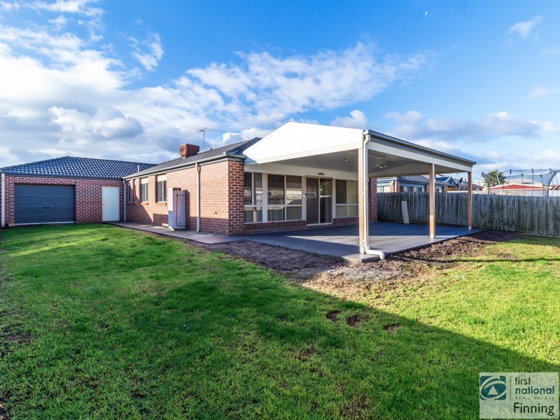 19 Janna Place, Berwick VIC 3806