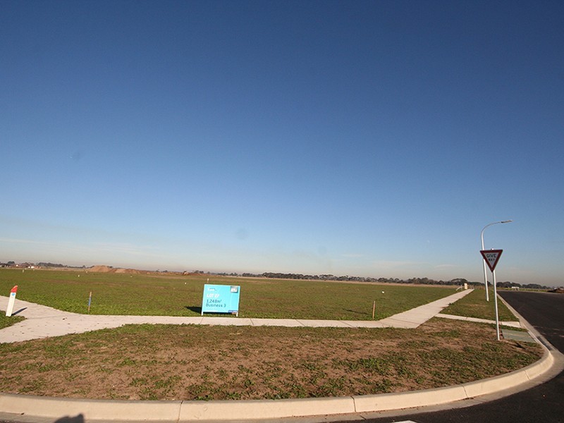 Lot 28,  Paramount Blvd, Cranbourne VIC 3977