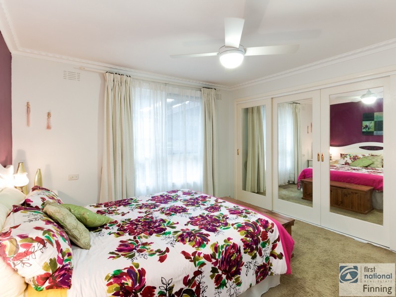 42 Campbell Parade, Cranbourne VIC 3977