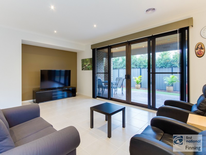 Clyde North VIC 3978