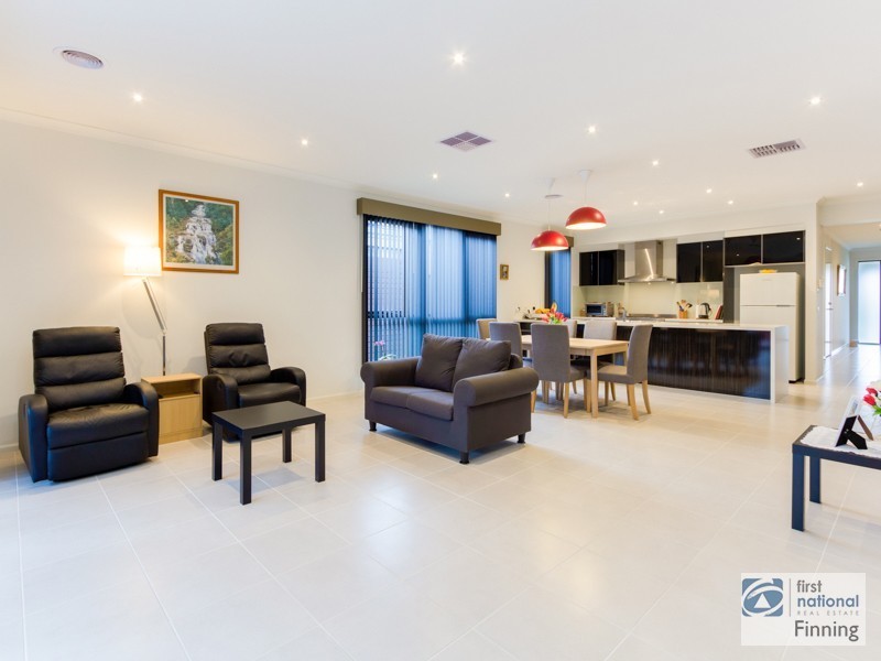 Clyde North VIC 3978