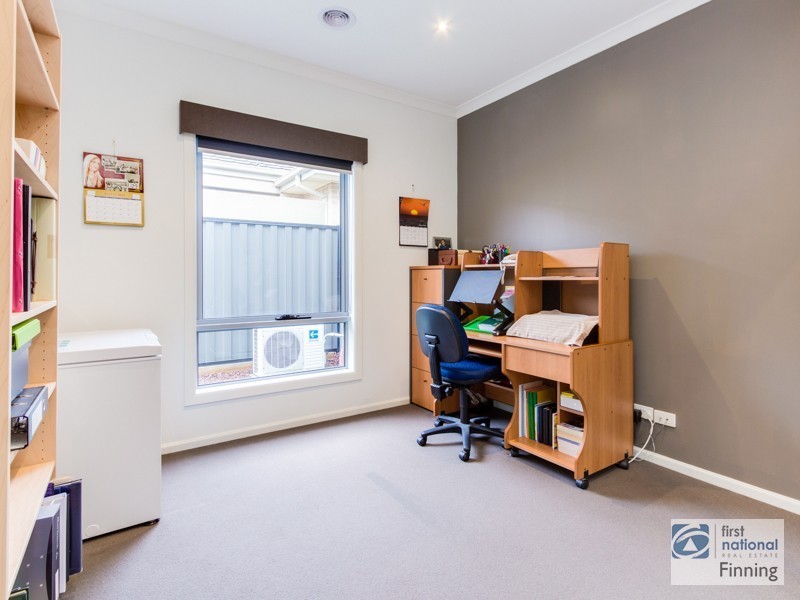 Clyde North VIC 3978