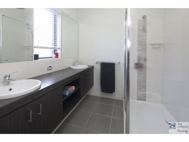 10 Makitti Close, Tooradin VIC 3980