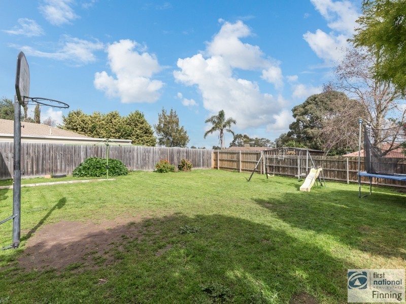 11 Raisell Road, Cranbourne VIC 3977