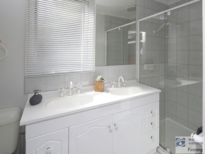 34 Bakers Rd, Clyde VIC 3978