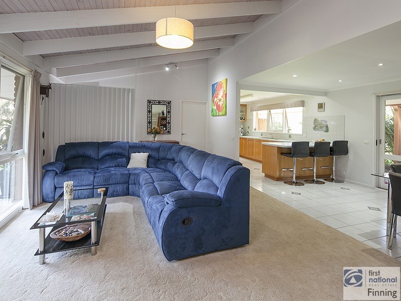 34 Bakers Rd, Clyde VIC 3978