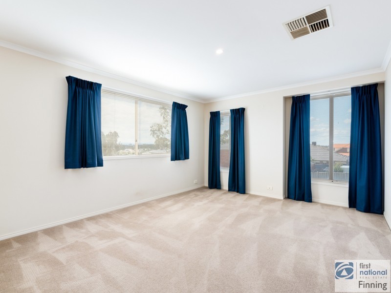 12 Yellowbox Crescent, Lyndhurst VIC 3975