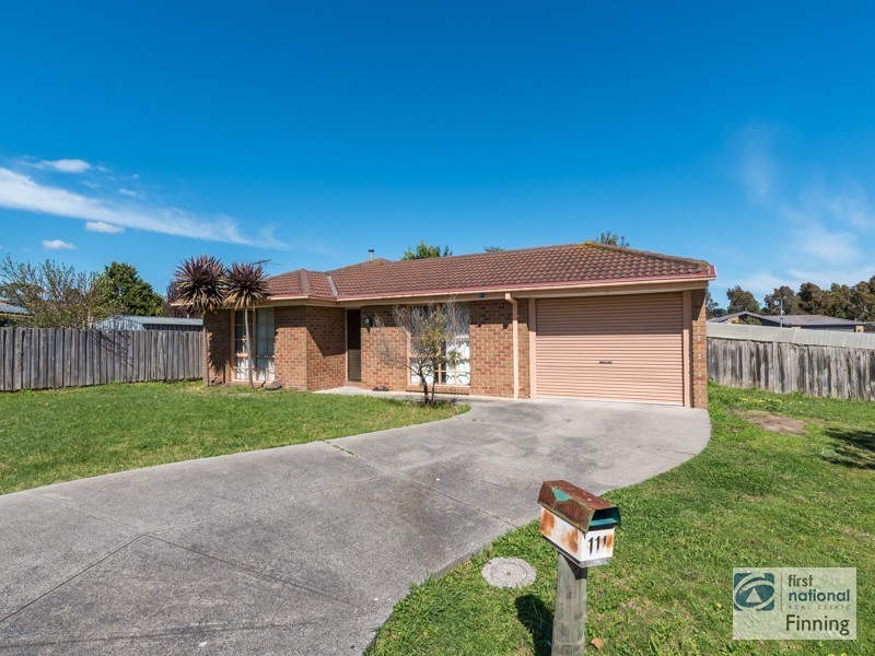111 Lawless Drive, Cranbourne North VIC 3977
