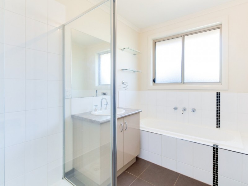 1/62 Lurline Street, Cranbourne VIC 3977