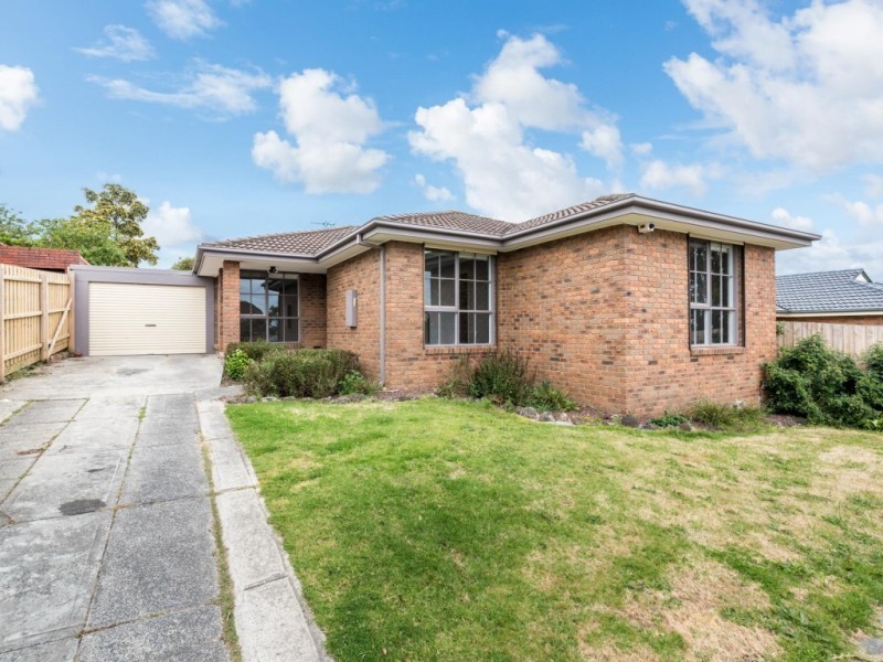 52 Lodge Crescent, Berwick VIC 3806