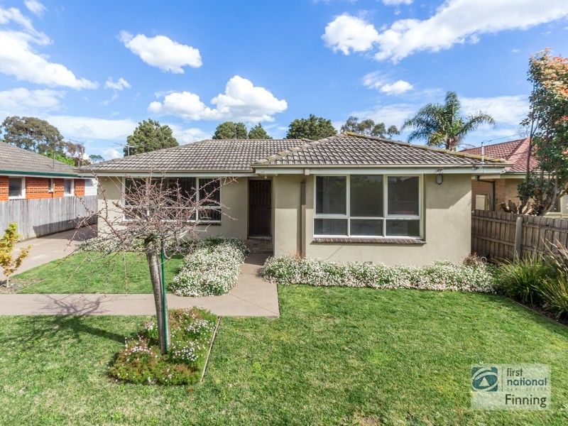 1/6 Carol Avenue, Cranbourne VIC 3977