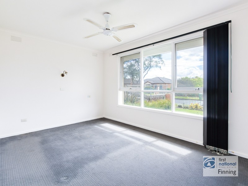 1/6 Carol Avenue, Cranbourne VIC 3977