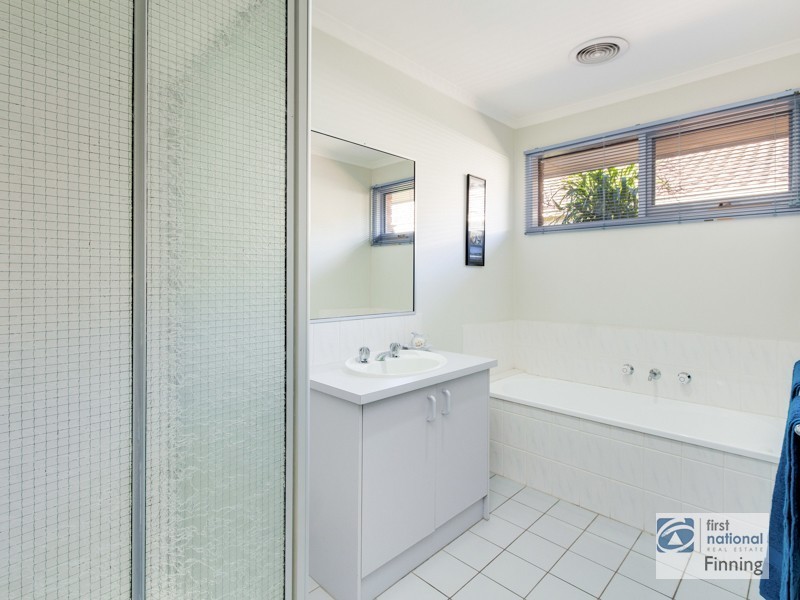 Cranbourne North VIC 3977