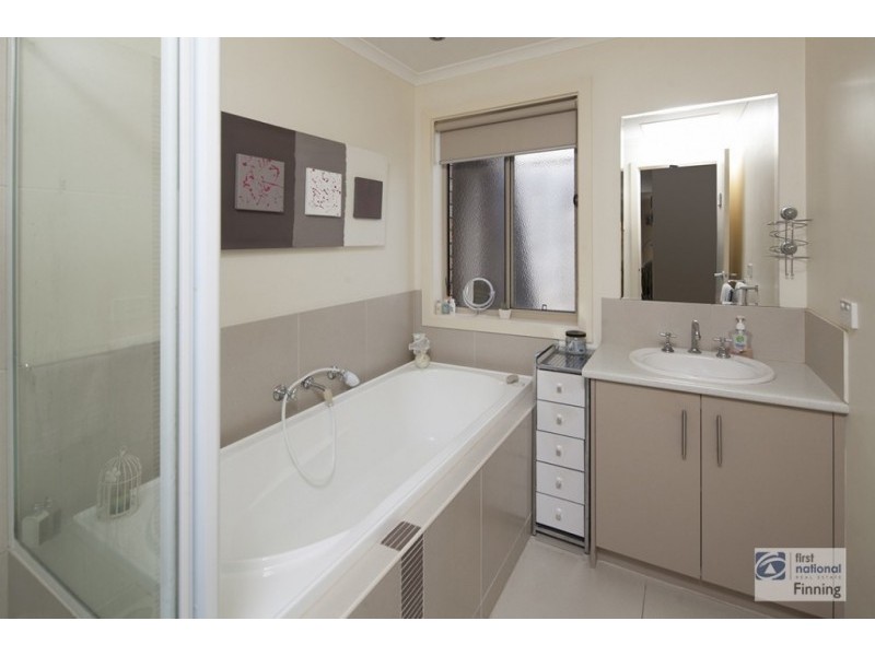 11A Mulberry Court, Cranbourne North VIC 3977