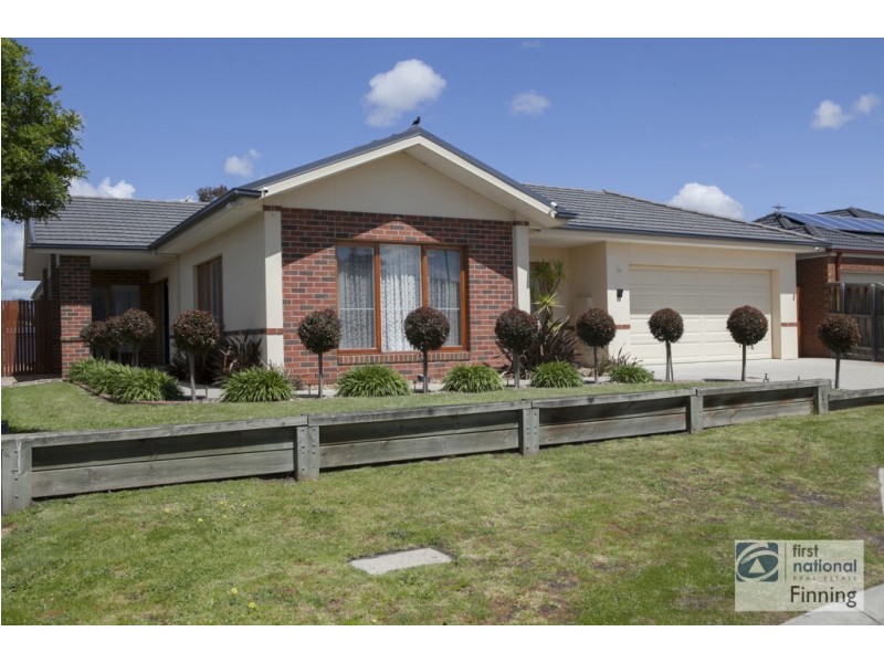 11 Firestone Green, Cranbourne VIC 3977