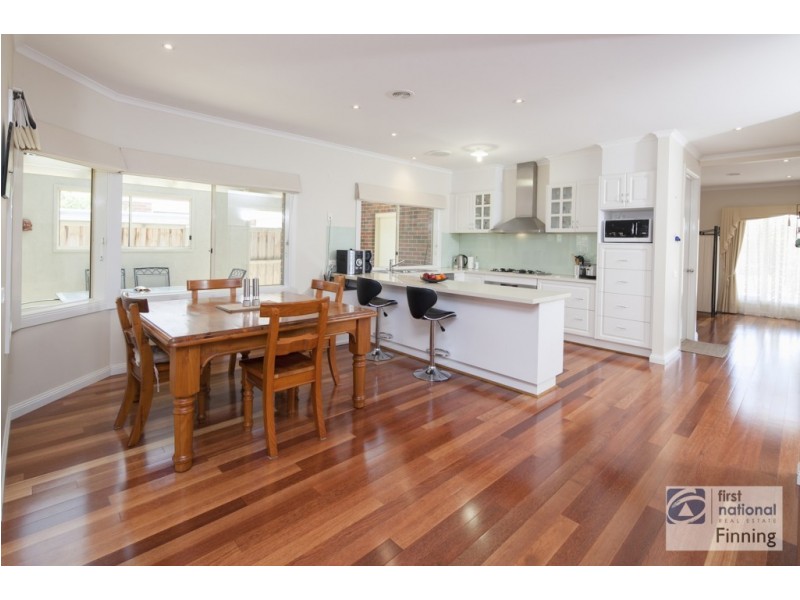 11 Firestone Green, Cranbourne VIC 3977