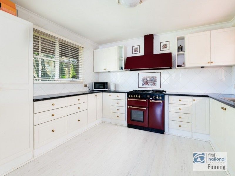 1/2 Cook Court, Cranbourne North VIC 3977