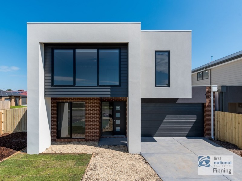 9 Pony Court, Cranbourne East VIC 3977