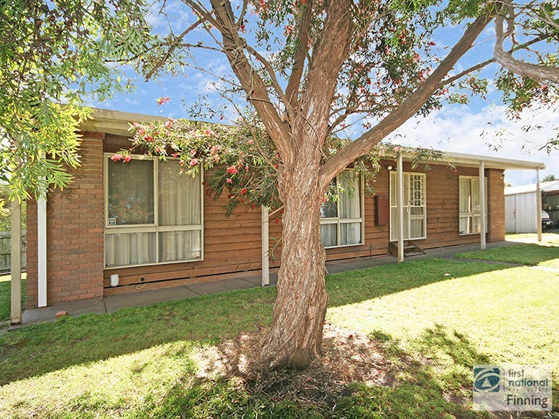 2 Gillespie Court, Cranbourne North VIC 3977