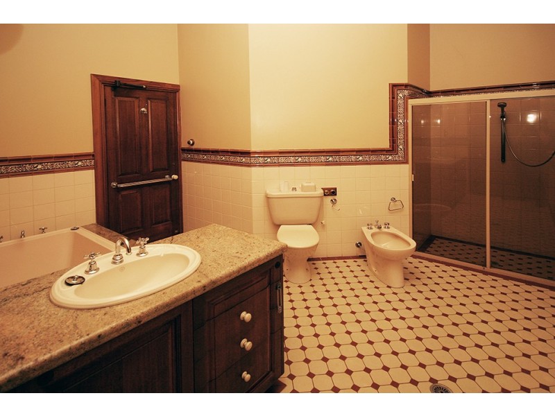 130 Tuckers Road, Clyde VIC 3978