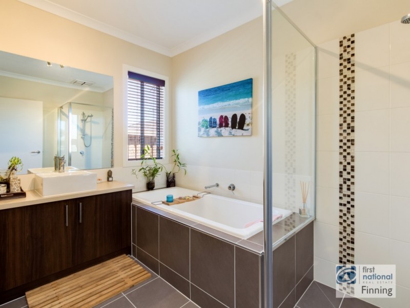 Cranbourne West VIC 3977