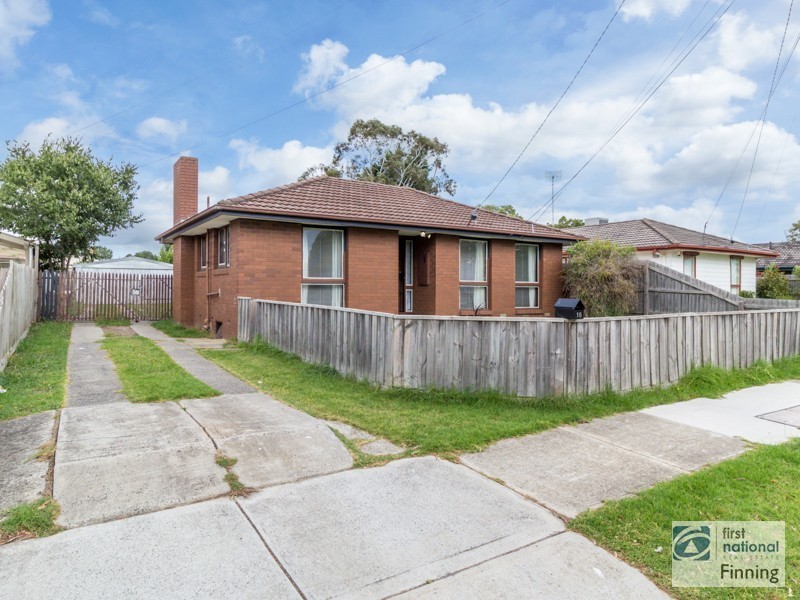 16 David Avenue, Cranbourne VIC 3977
