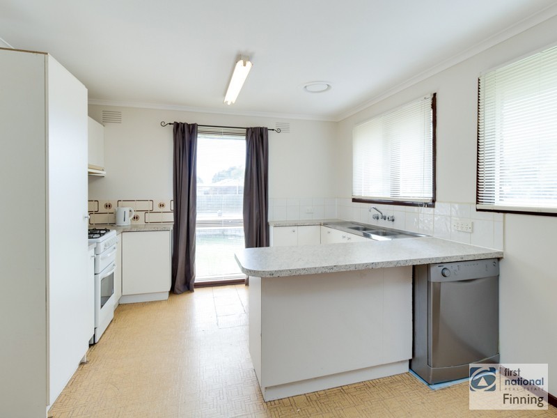 16 David Avenue, Cranbourne VIC 3977