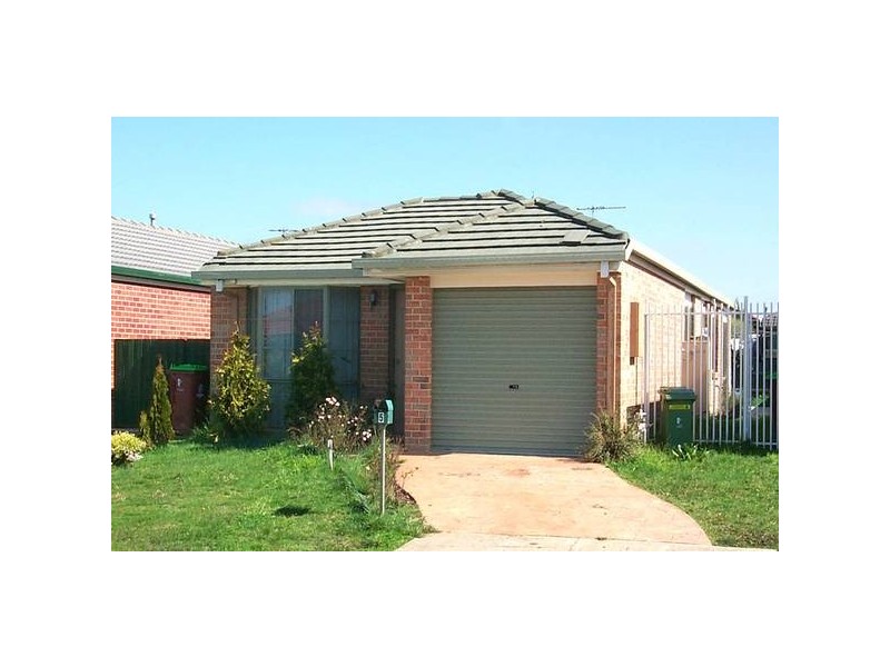 5 Seacombe Place, Cranbourne VIC 3977