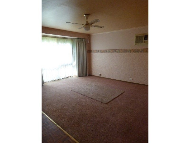 7 Evelyne Avenue, Cranbourne VIC 3977