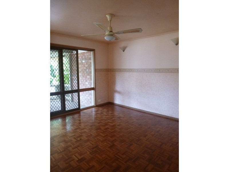 7 Evelyne Avenue, Cranbourne VIC 3977