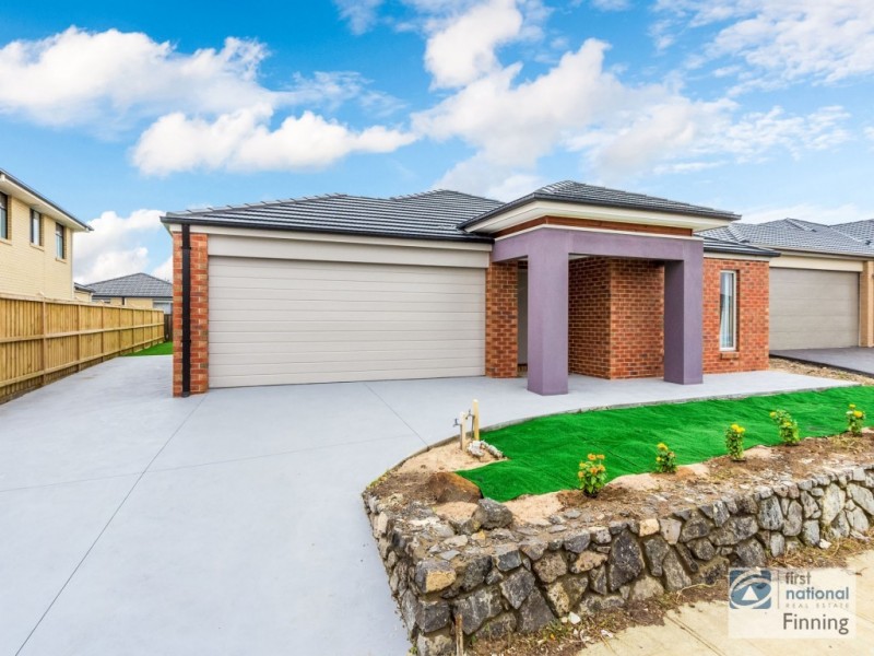 86 Ranfurlie Boulevard, Cranbourne West VIC 3977