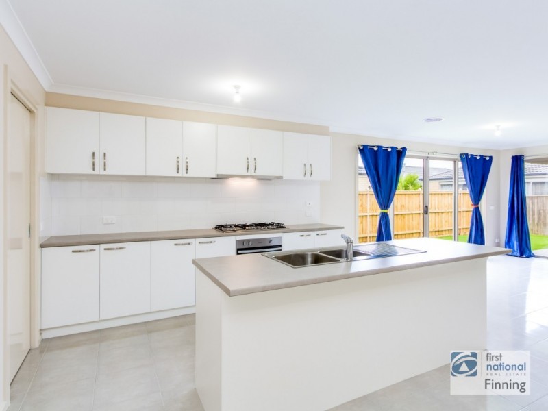 86 Ranfurlie Boulevard, Cranbourne West VIC 3977