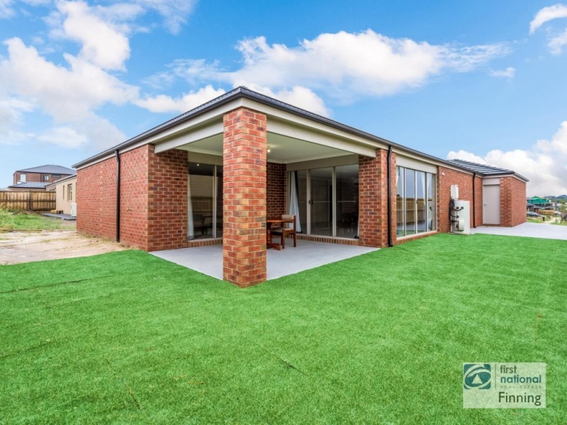86 Ranfurlie Boulevard, Cranbourne West VIC 3977