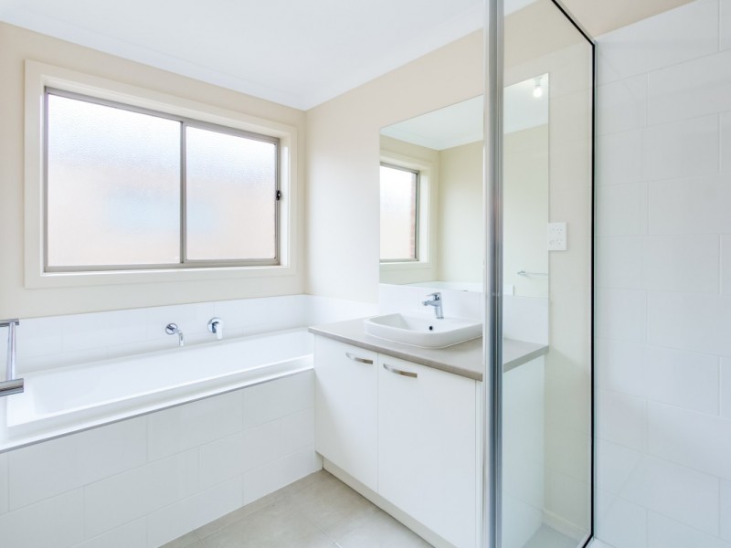 86 Ranfurlie Boulevard, Cranbourne West VIC 3977