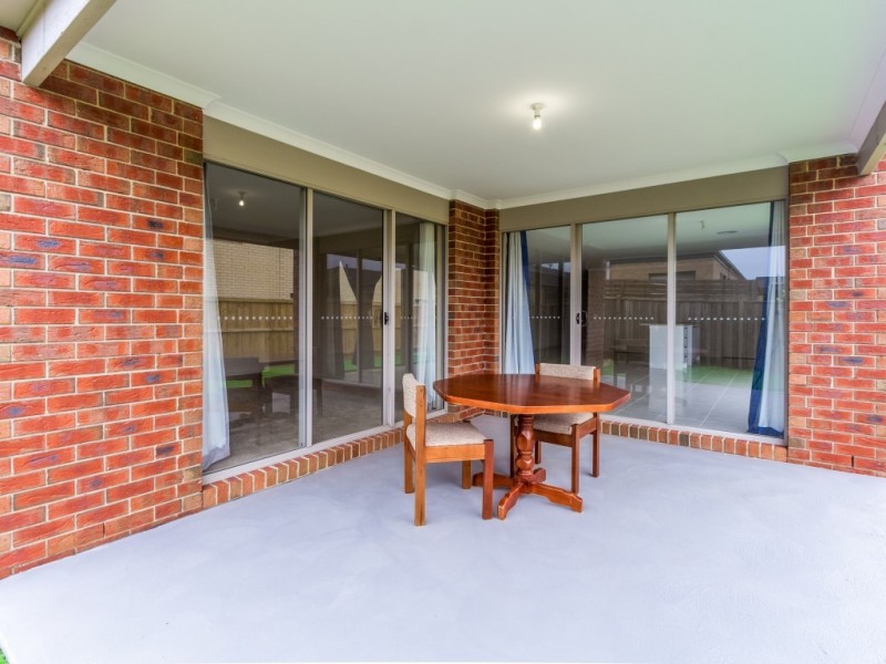 86 Ranfurlie Boulevard, Cranbourne West VIC 3977