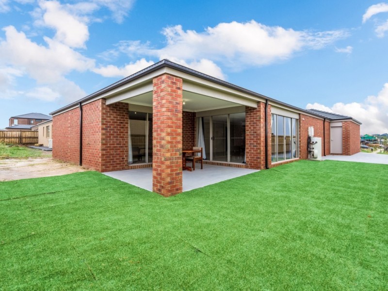 86 Ranfurlie Boulevard, Cranbourne West VIC 3977