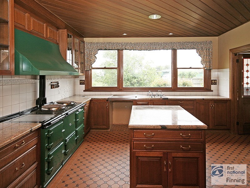 130 Tuckers Rd, Clyde VIC 3978