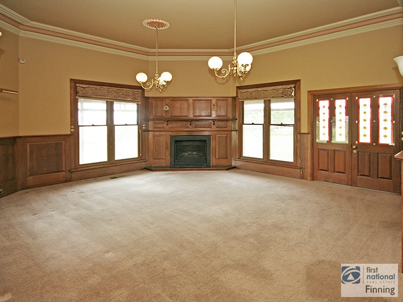 130 Tuckers Rd, Clyde VIC 3978