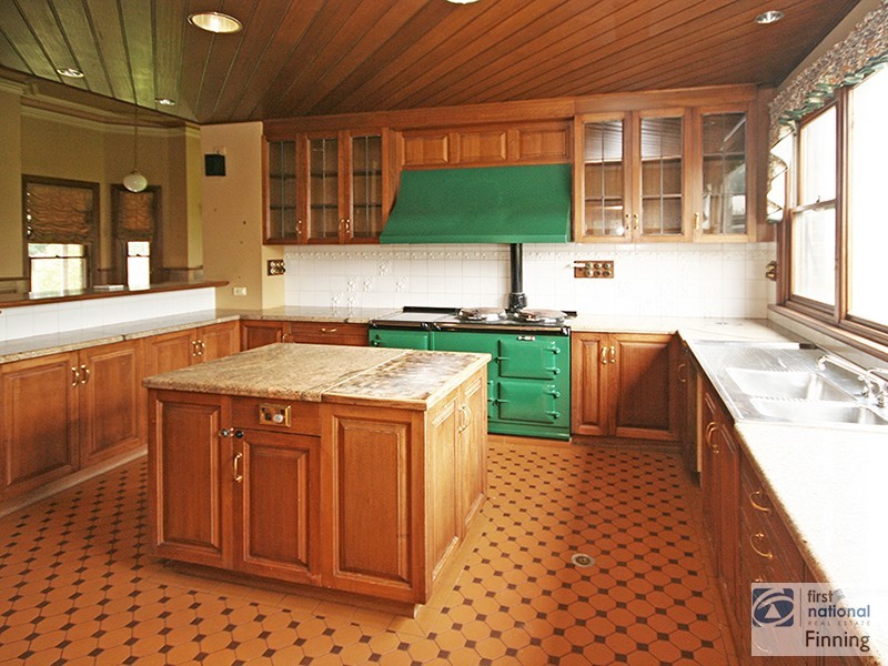 130 Tuckers Rd, Clyde VIC 3978