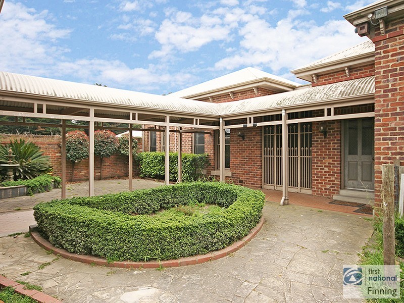 130 Tuckers Rd, Clyde VIC 3978