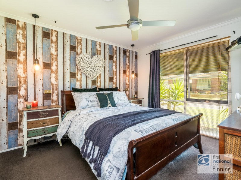 4 Maria Court, Cranbourne North VIC 3977
