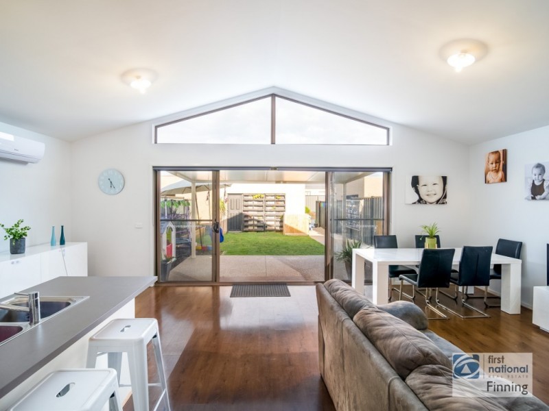 Clyde North VIC 3978