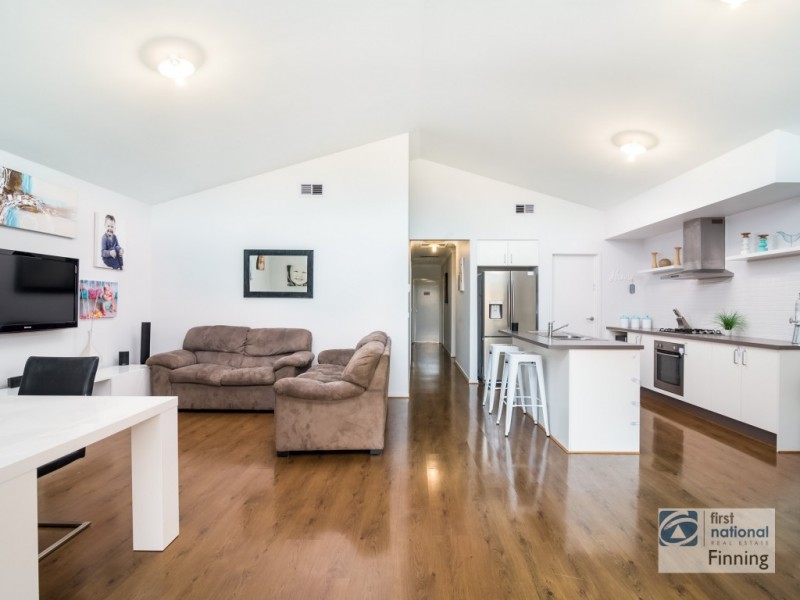 Clyde North VIC 3978